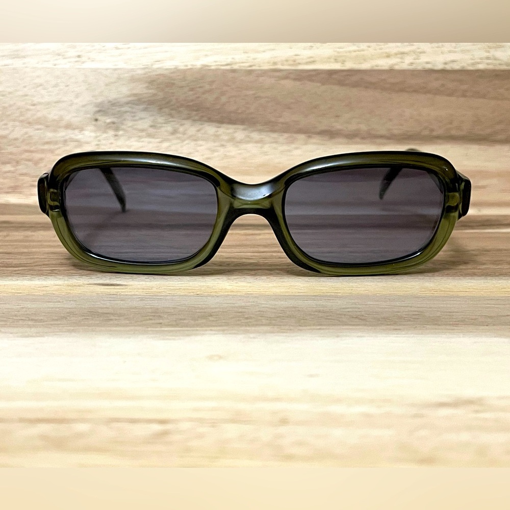 Calvin Klein sunglasses 100% UV filtering